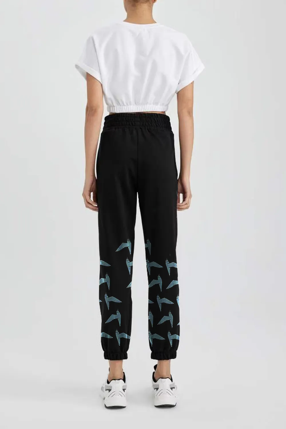 Standard Fit Elastic Waist Jogger Sweatpants