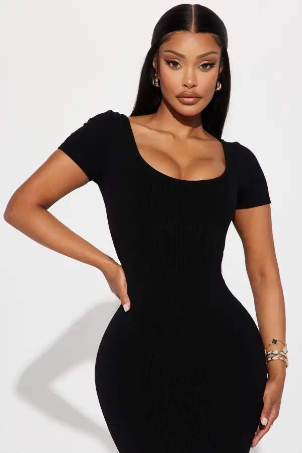 Veronica Snatched Midi Dress - Black