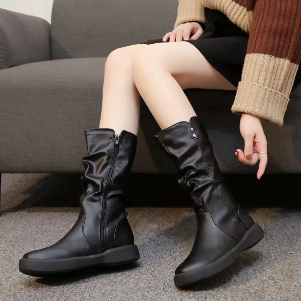 Modern Round Toe Platform Boots
