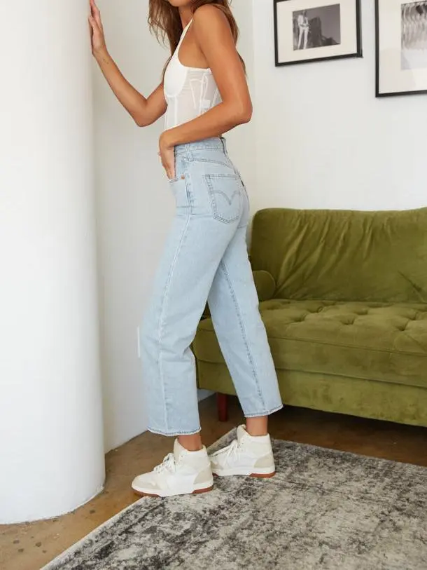 Straight Ankle Jeans