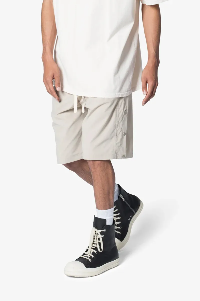 LIGHT GREY ELASTIC WAIST SHORTS