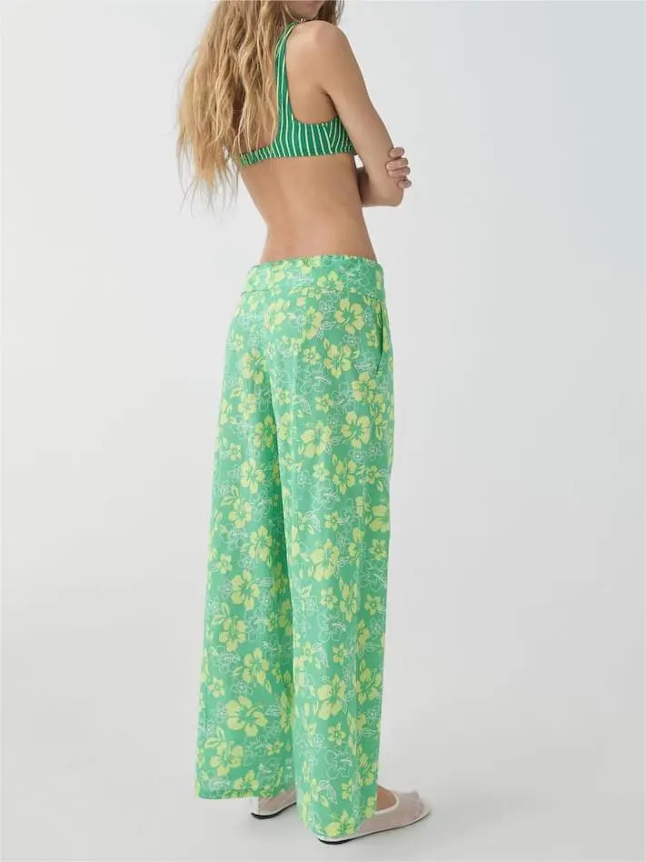 Printed pants with turn-up waist