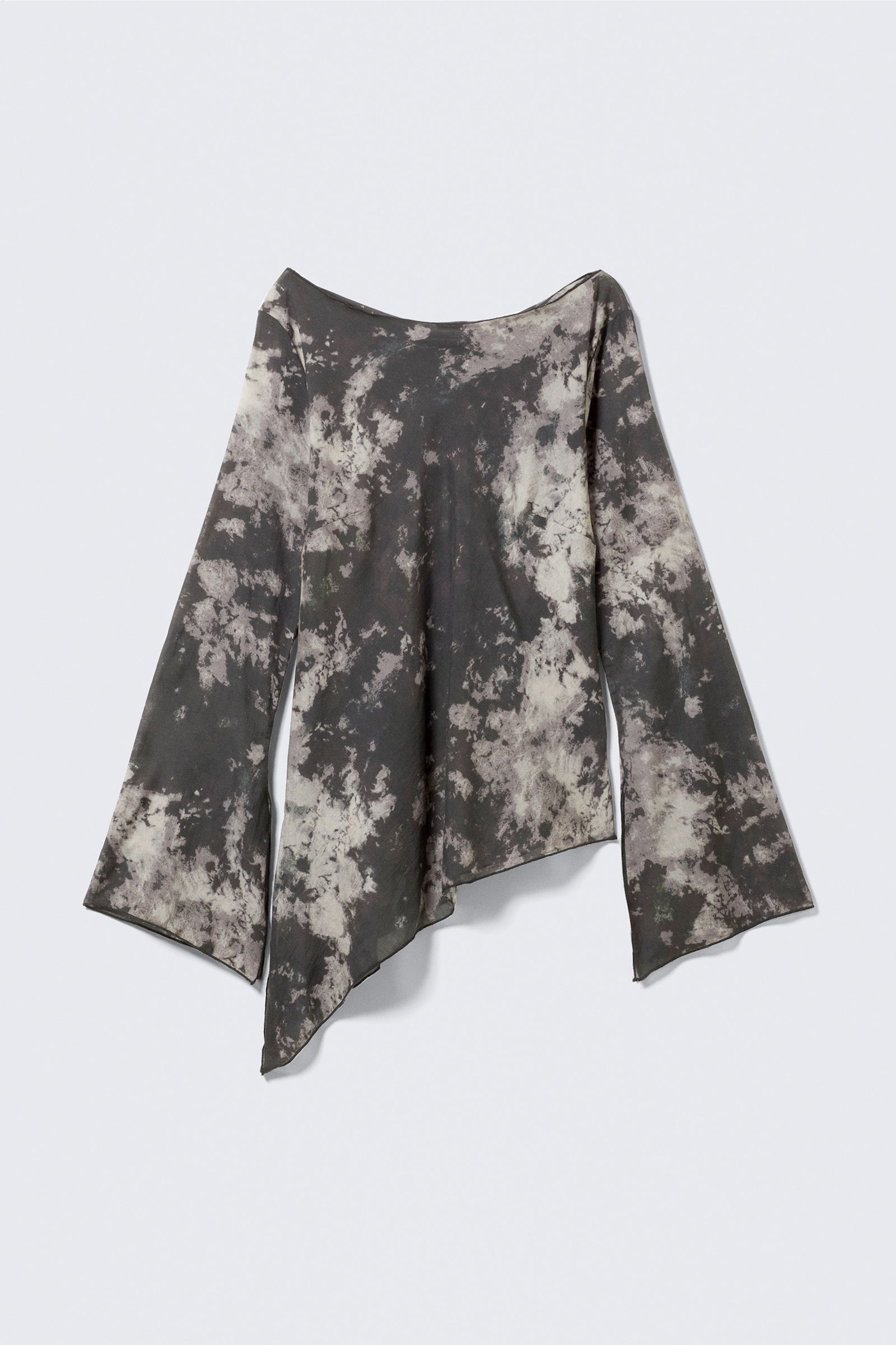 Asymmetric Hem Long Sleeve Blouse