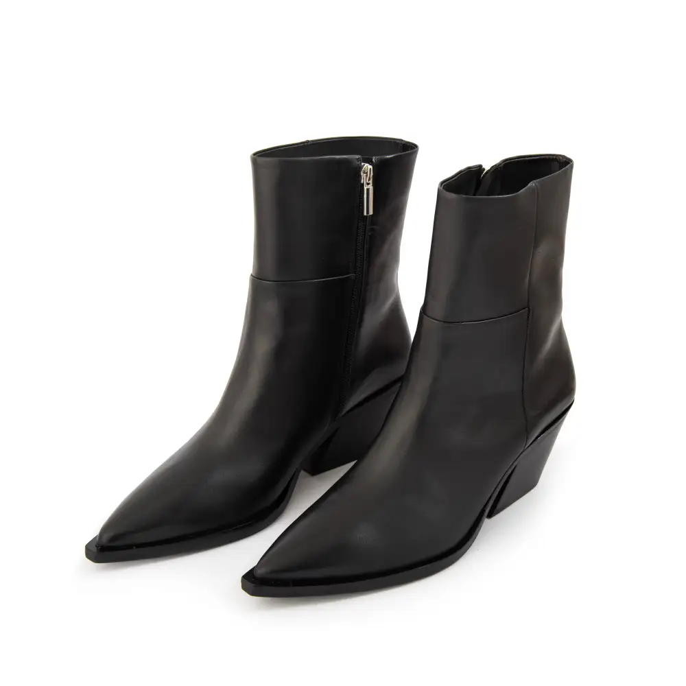 Streamlined Low Shaft Casual Ankle Boots