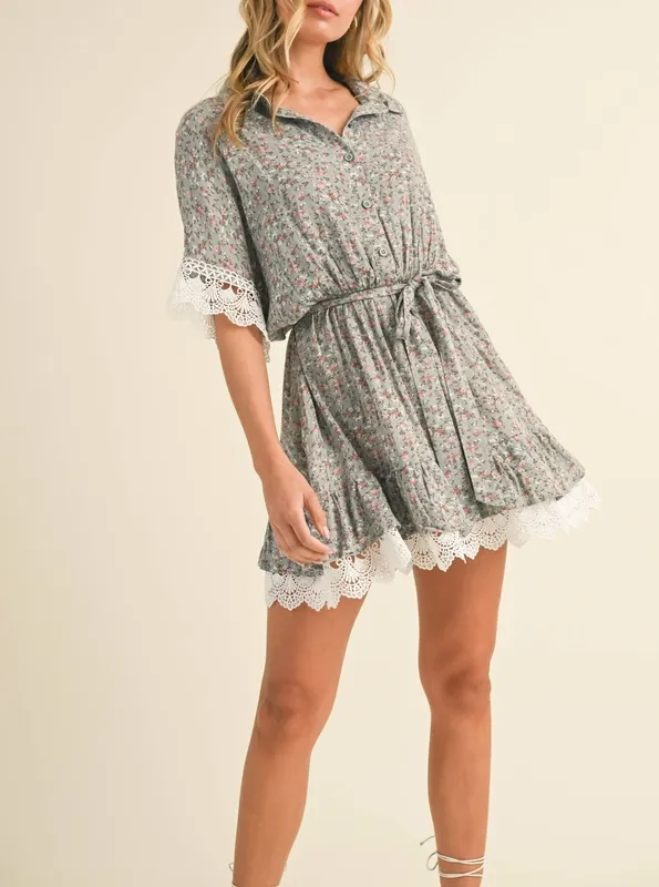 Lace Trim Short Sleeve Collared Dress