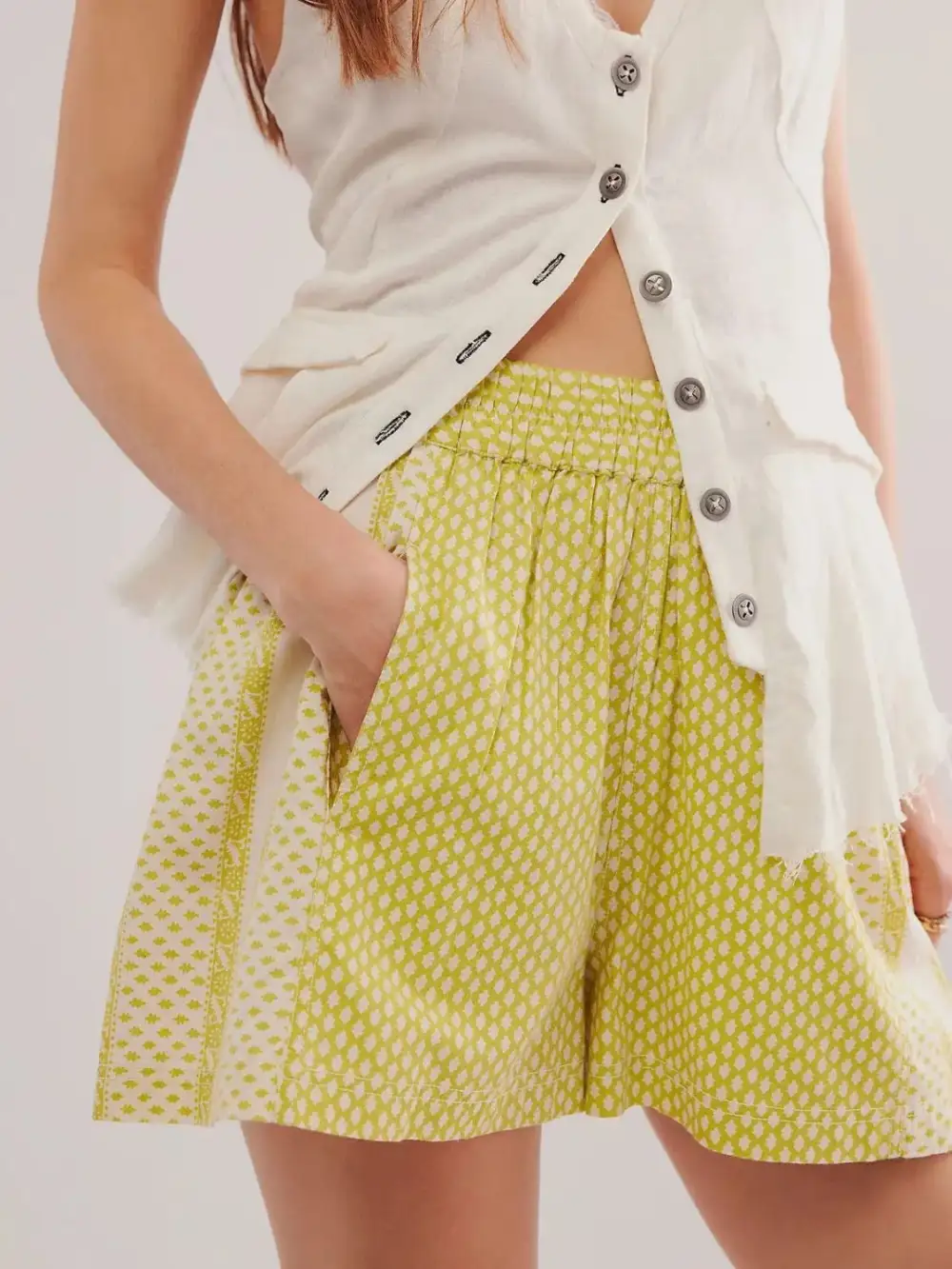 Easygoing Elastic Waist Shorts
