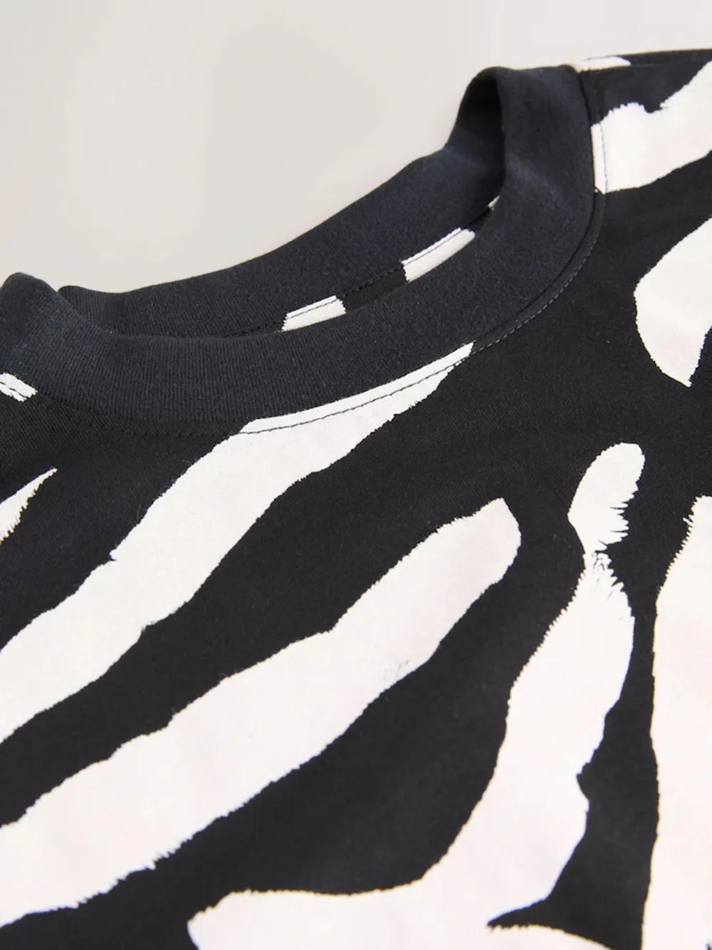 Classic Loose Breathable Zebra-Print Dress