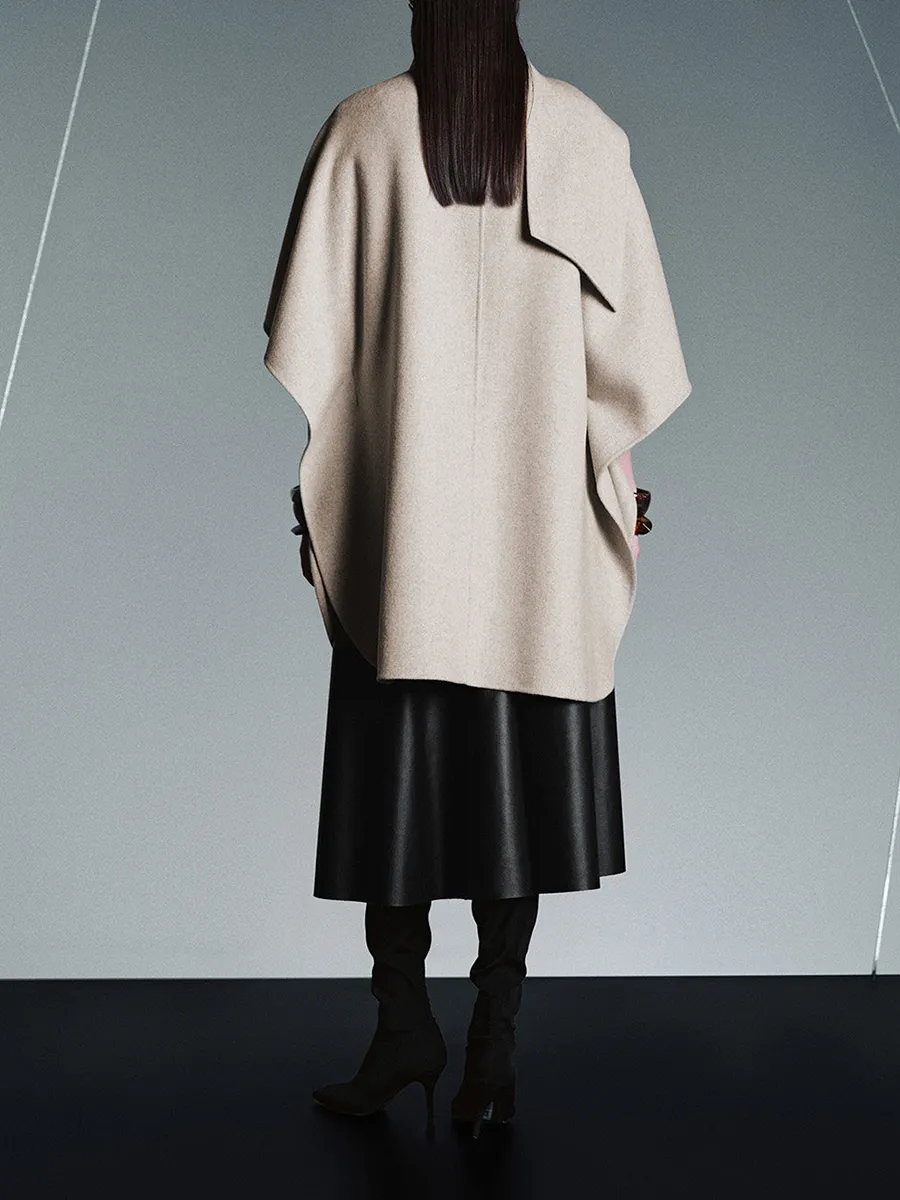 Lady's Grey Mid-Length Scarf With An Elegant Style Trench Coat