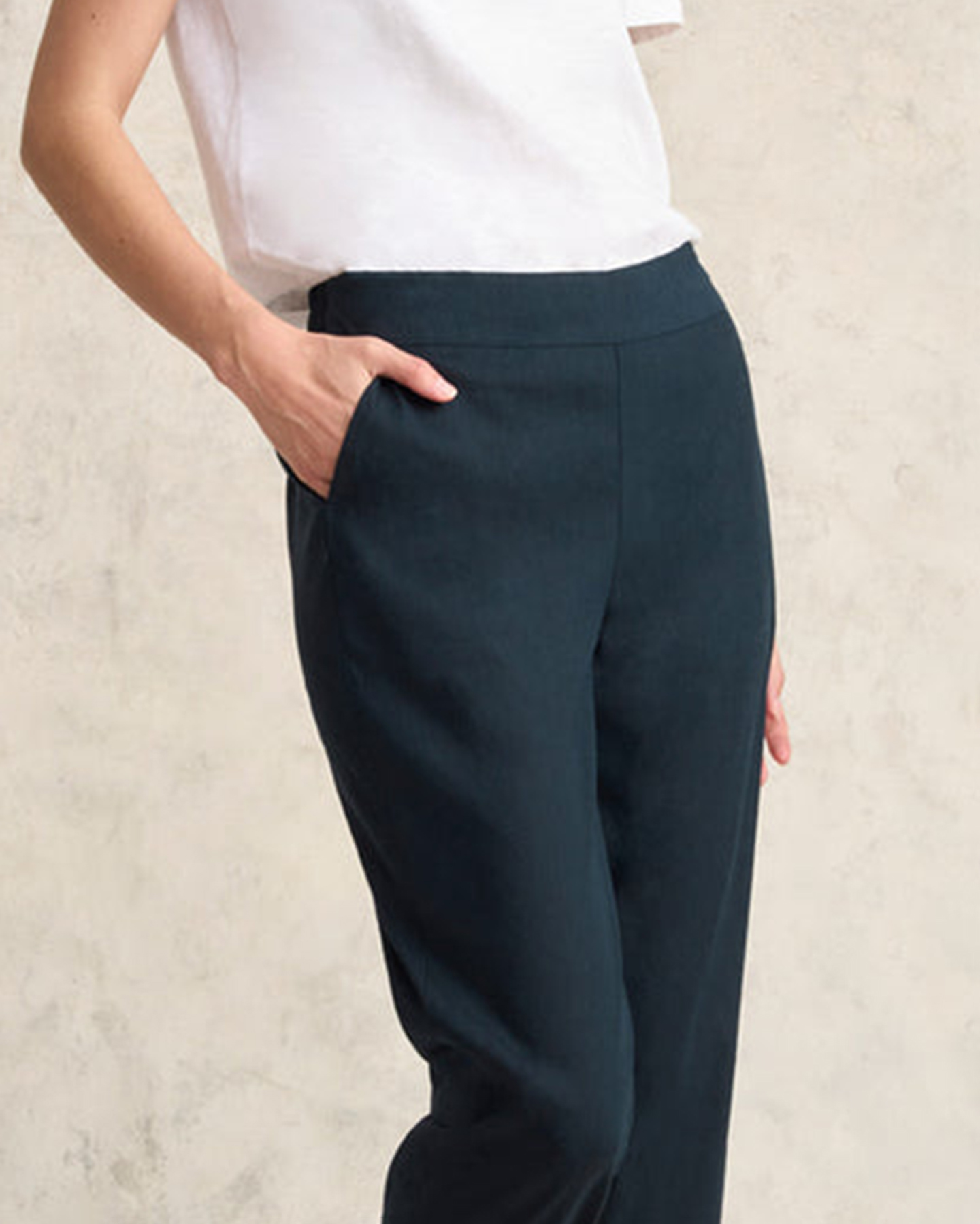 Mid Waist Curved Hem Linen Trousers