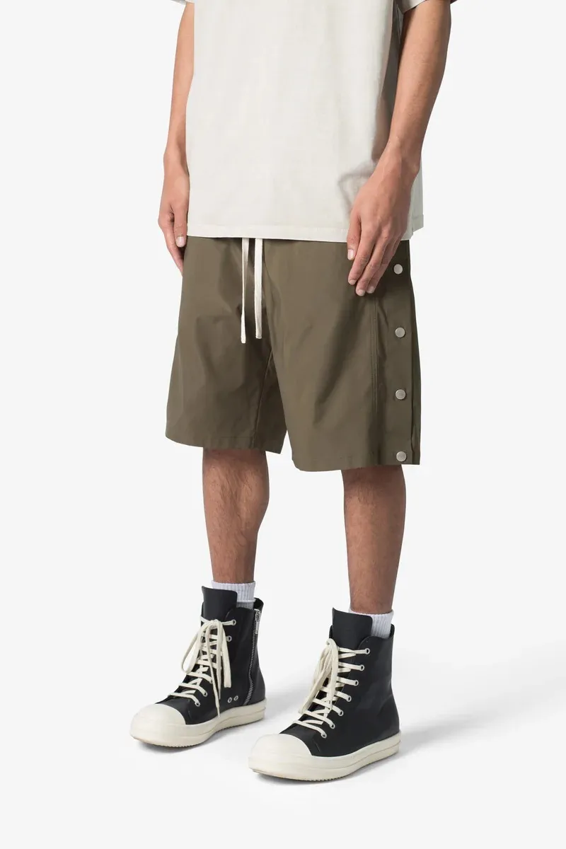 MOCHA BROWN ELASTIC WAIST SHORTS