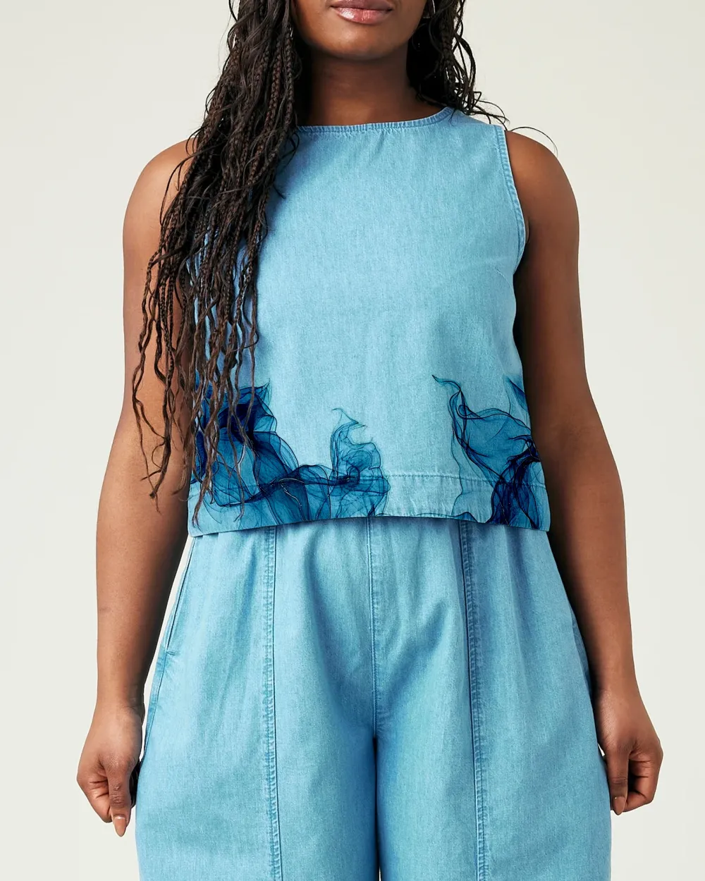 LIGHT WASH DENIM CHAMBRAY TOP