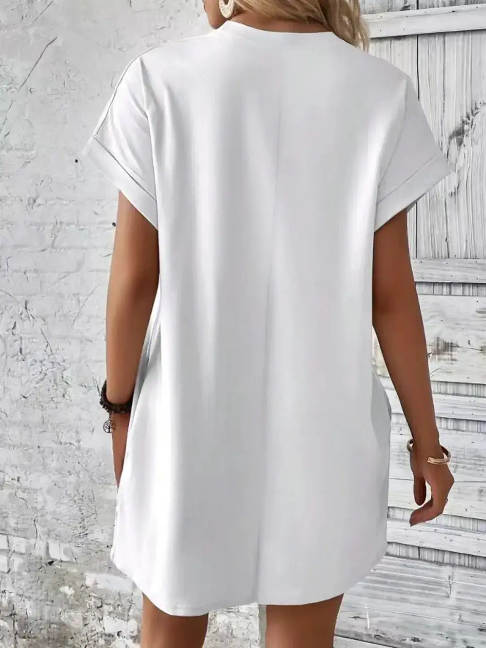 Relaxed Pocket Detail Round Neck Dress