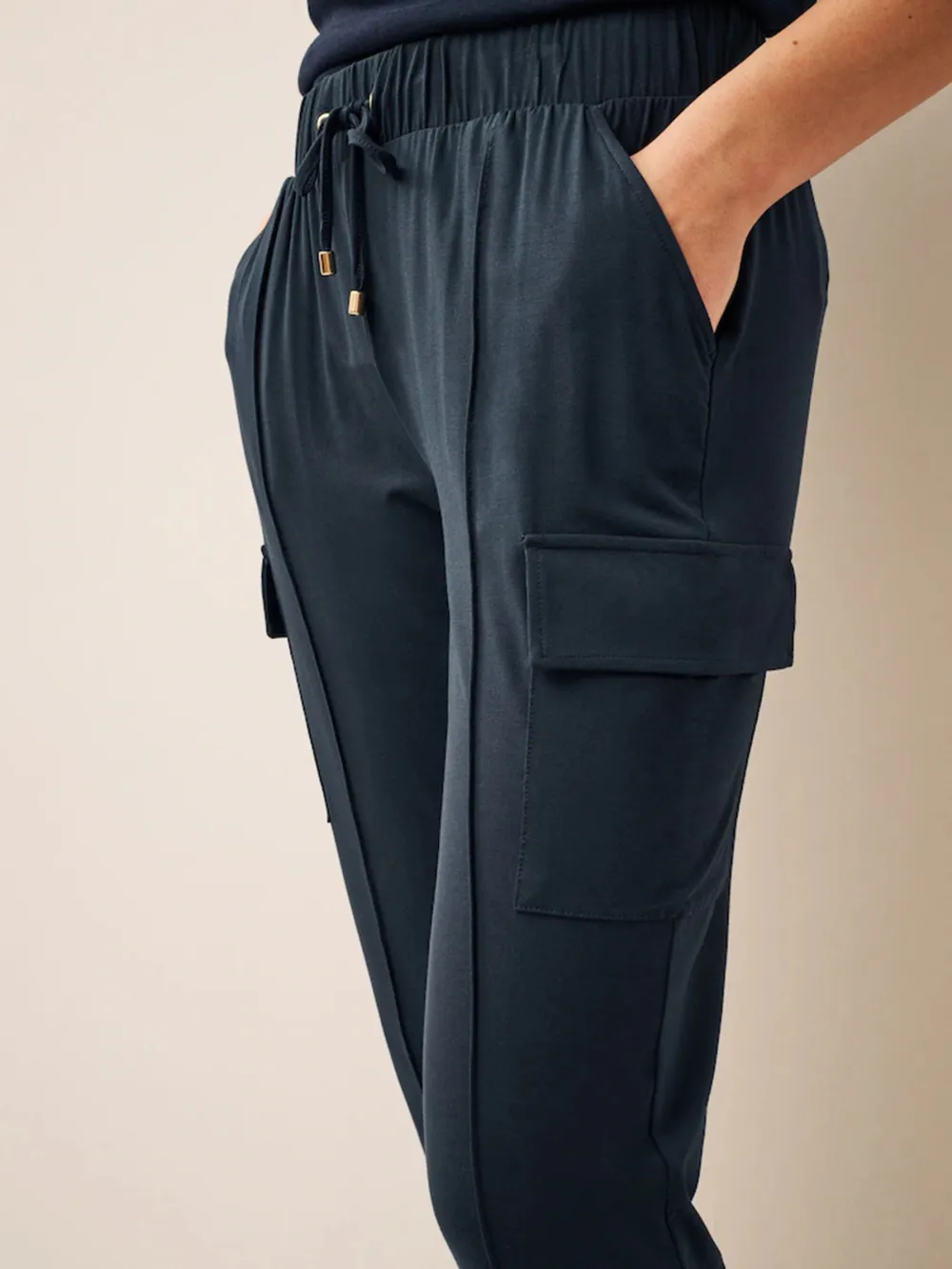 Solid Color Tapered Leg Workout Pants