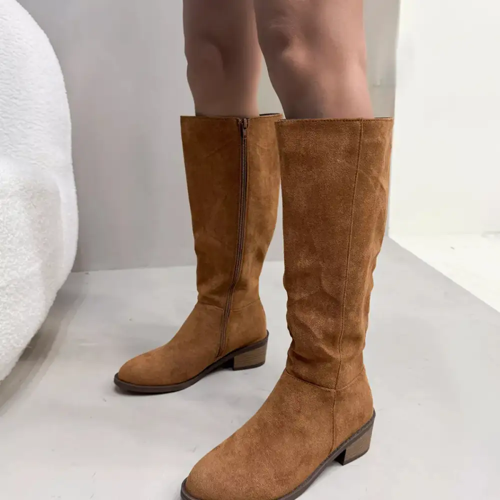 Modern Refined Round Toe Block Heel Boots