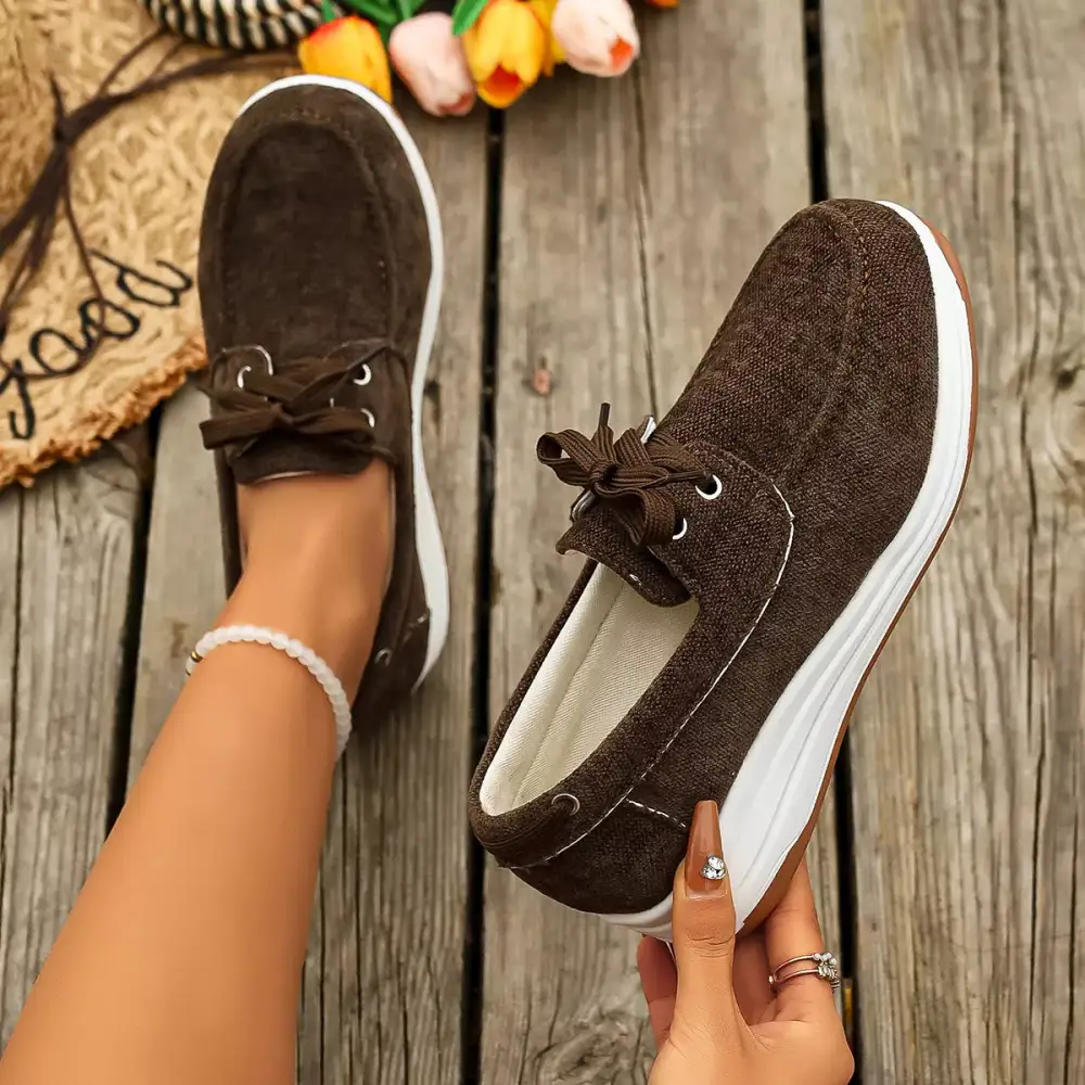Lace-Up Round Toe Sneakers