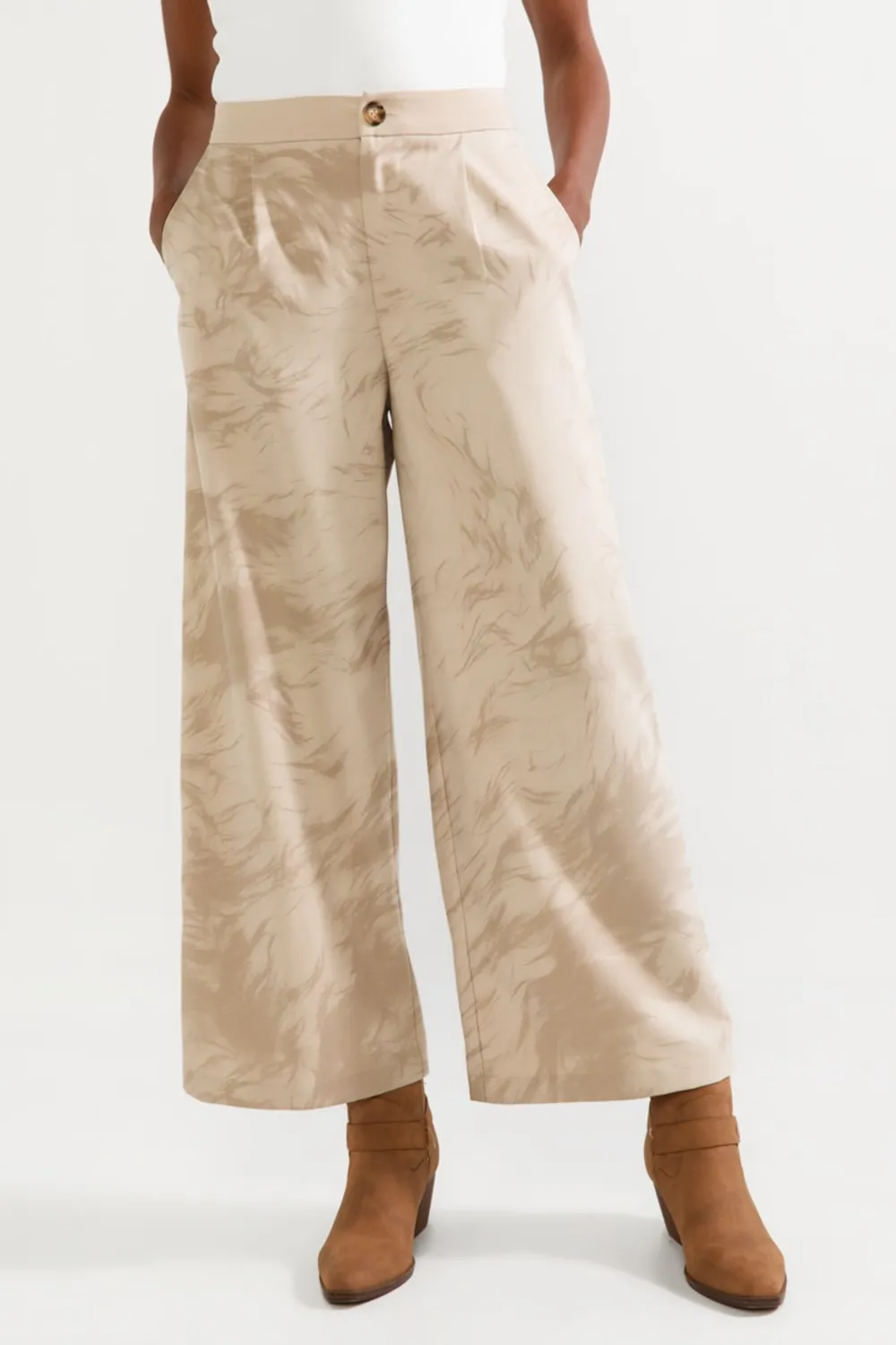 Hallie Wide Leg Crop Trouser Pants