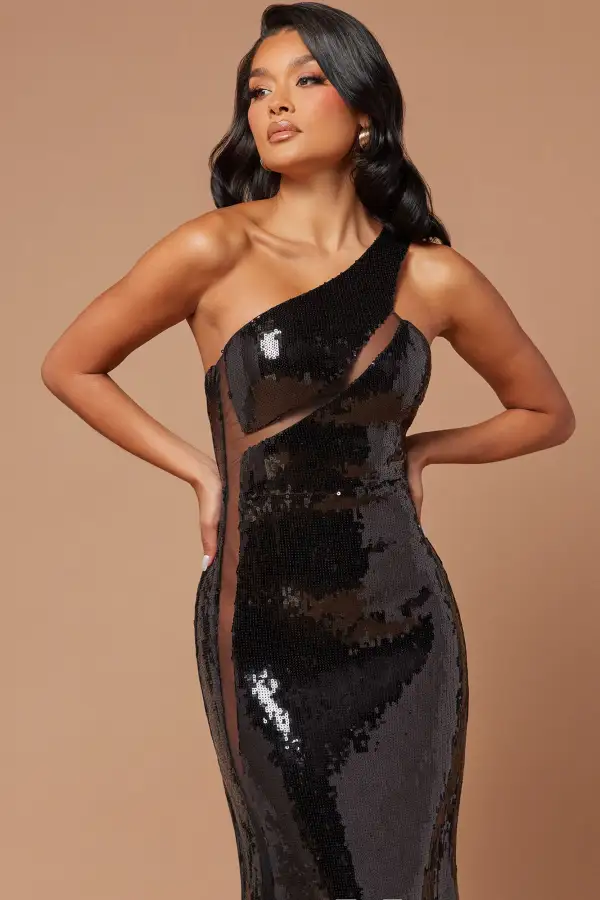 Aamira Sequin Gown - Black