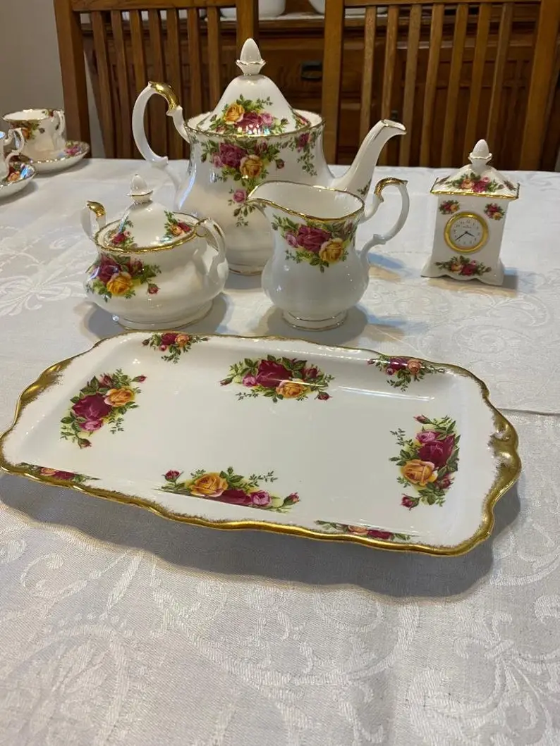 Vintage 1962 Royal Albert Dining Set