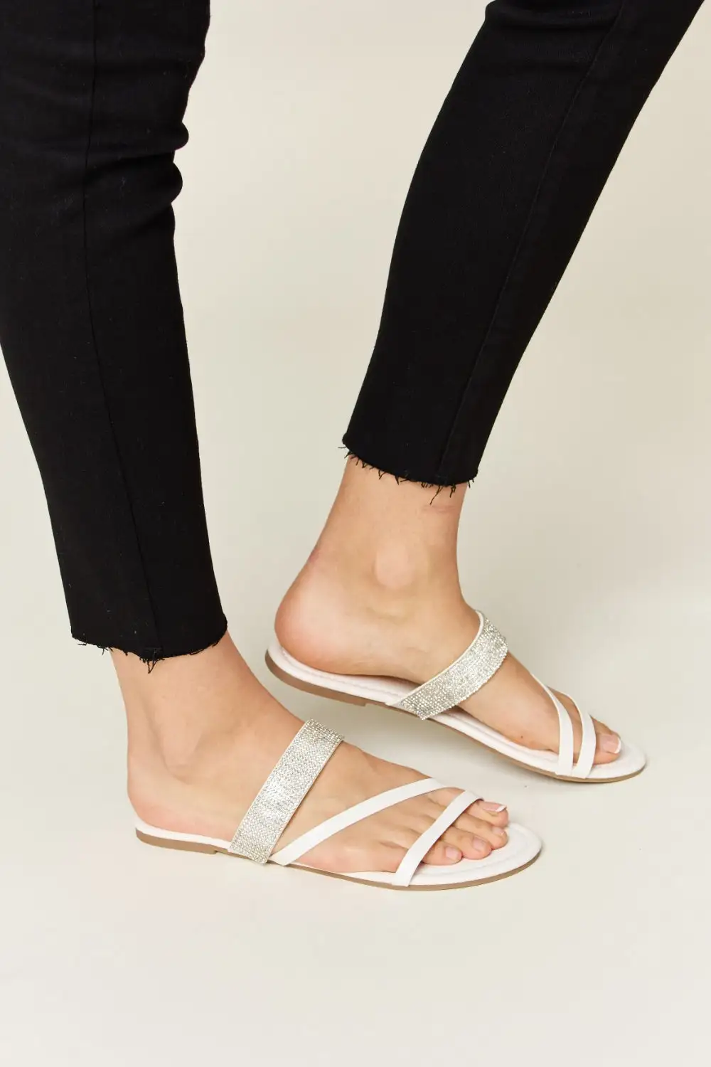 Easygoing Flats Rhinestone Sandals