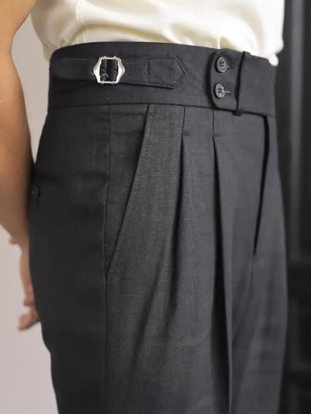 Lightweight Linen Side Tab Trousers