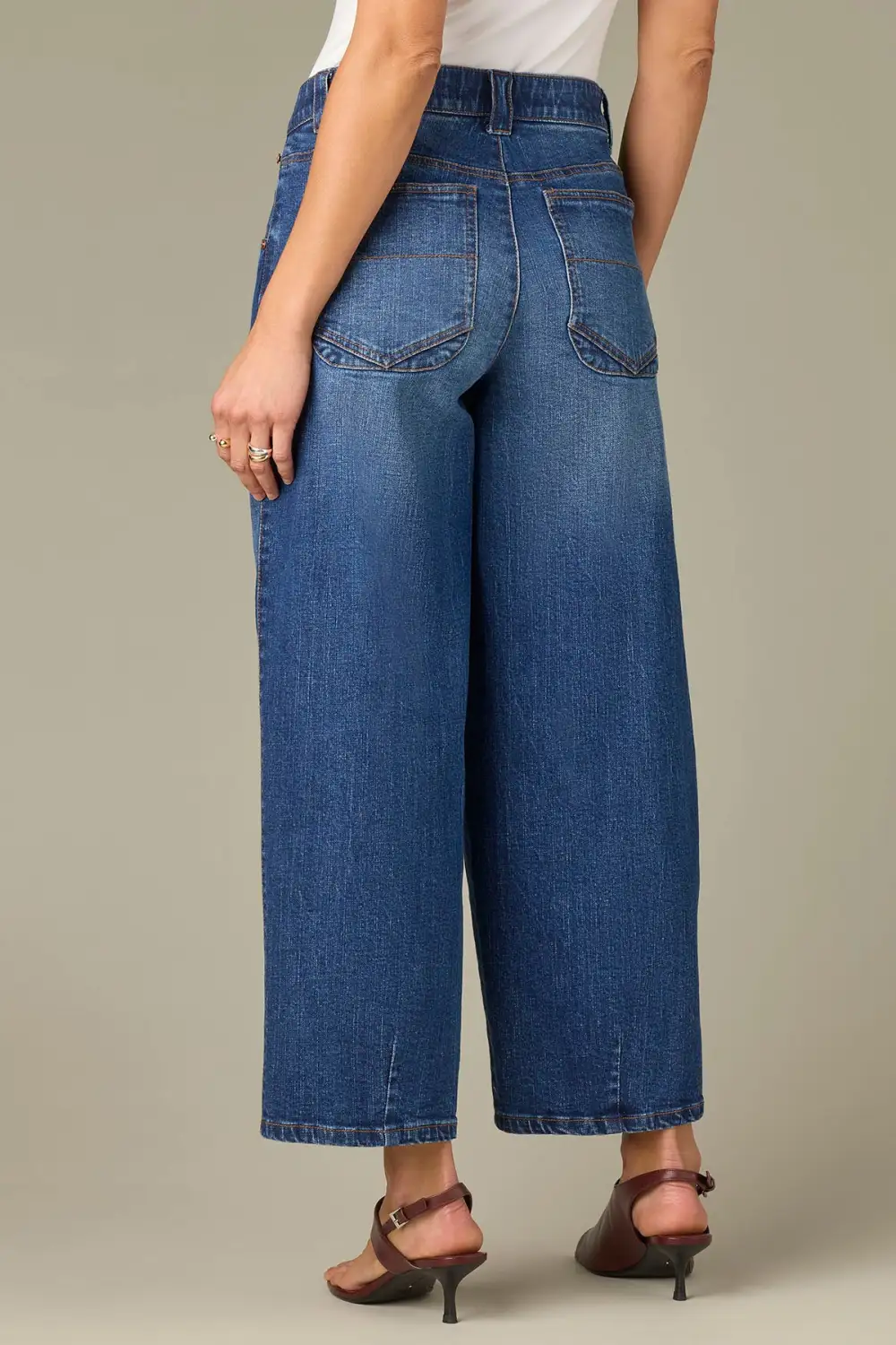 High Rise Petite Barely Barrel Jeans V-yoke Front