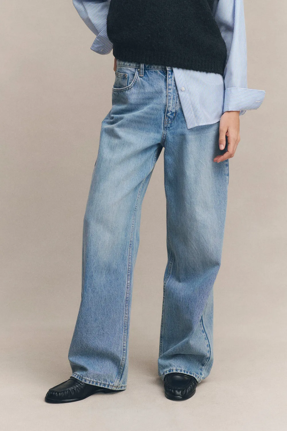 Mid Waist Jeans