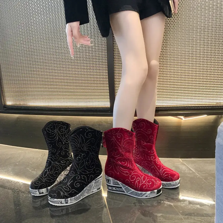 Refined Round Toe Platform Wedge Boots