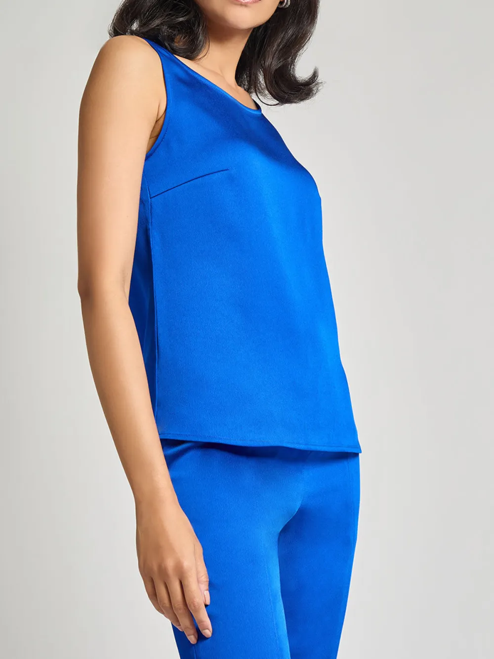 Solid Color Crepe Vest
