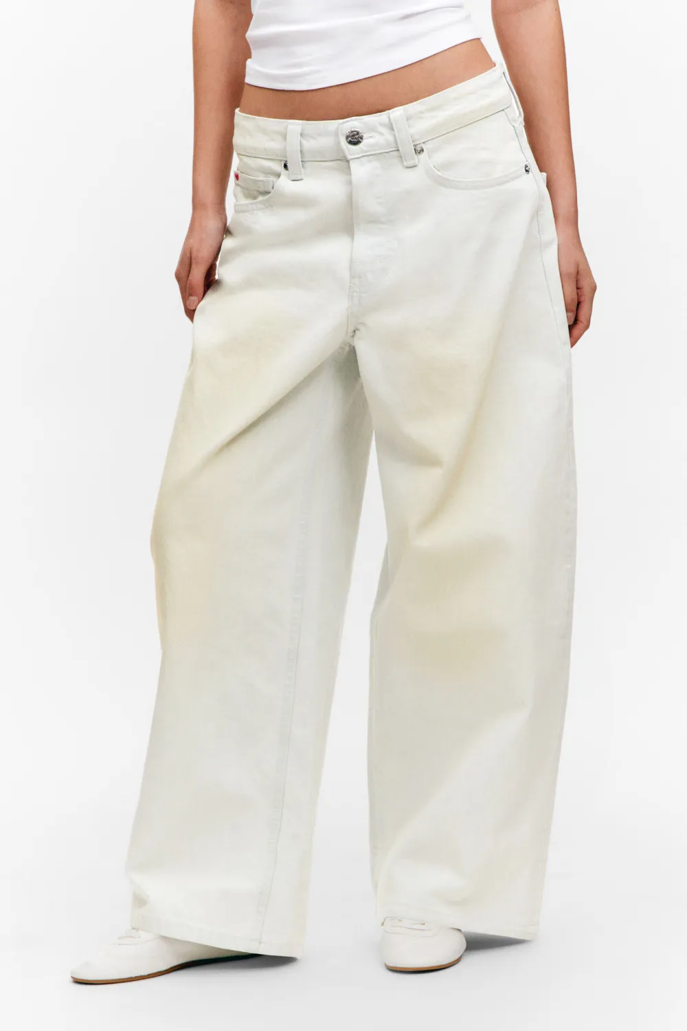 Low Rise Wide Leg Jeans