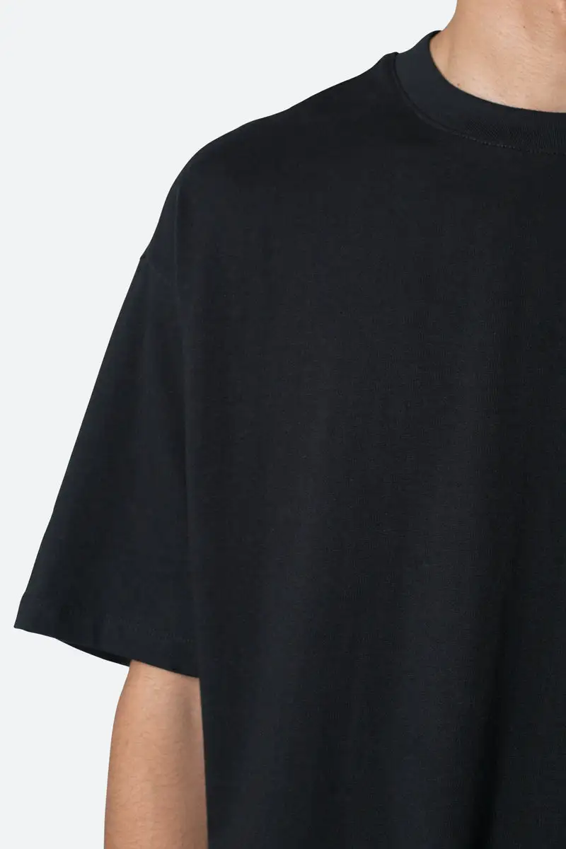 JET BLACK OVERSIZED CREW-NECK T-SHIRT