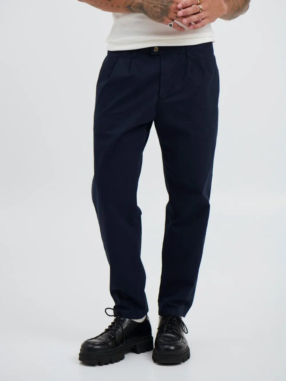 Simple And Soft Daily Slim Cotton Navy Pant