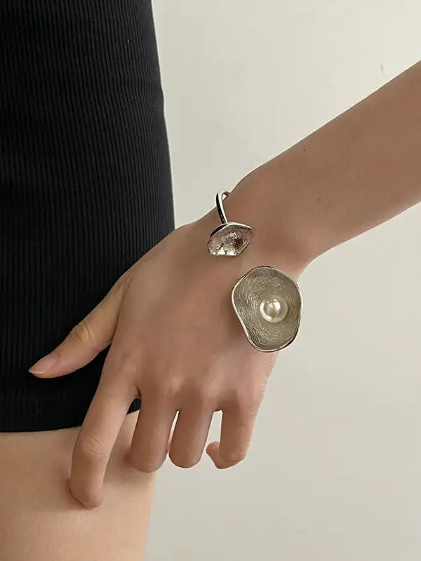 Contemporary Pearl-Accent Geometric Alloy Bracelet