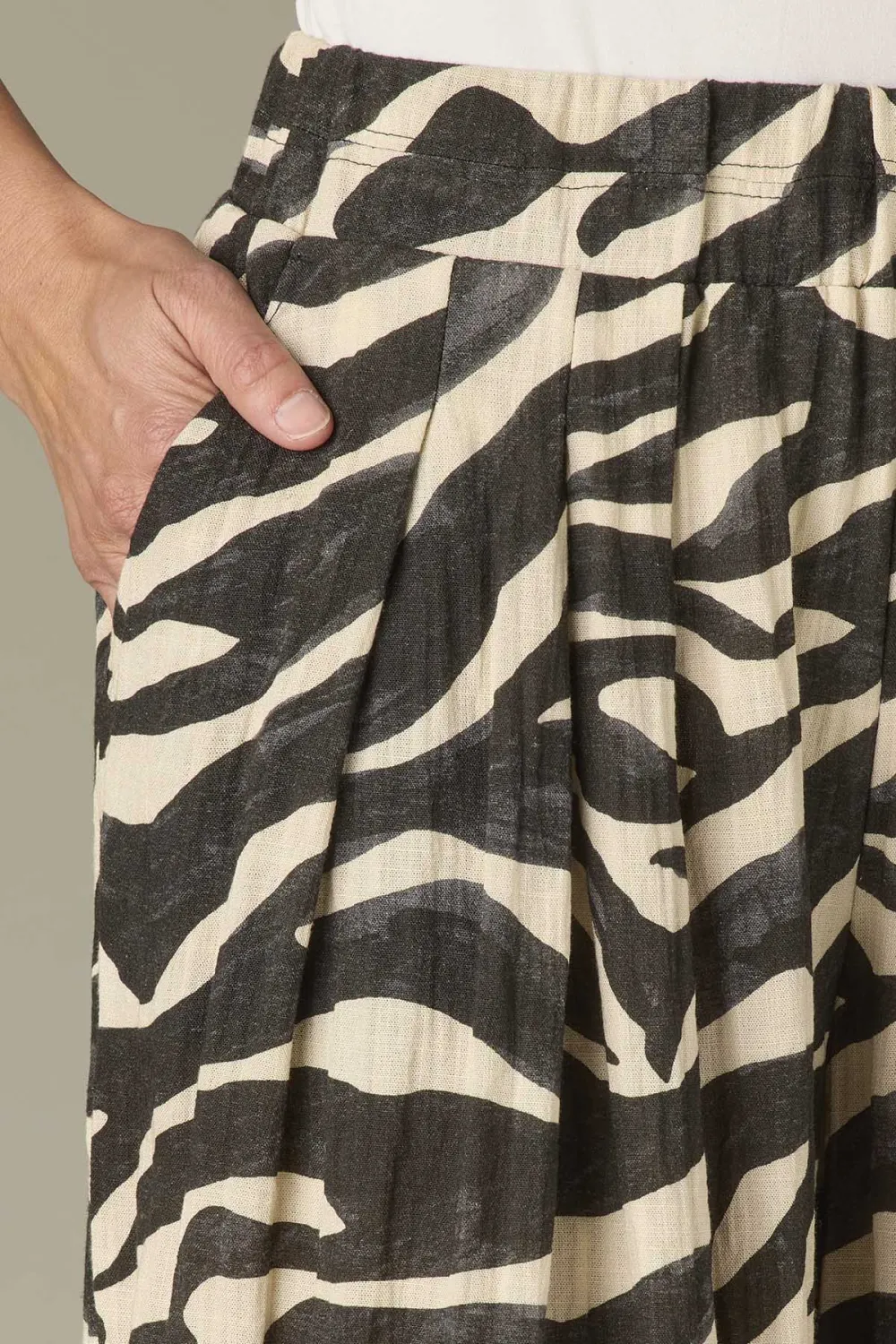  Triple Pleat Petite Palazzo Glider Pants Zebra