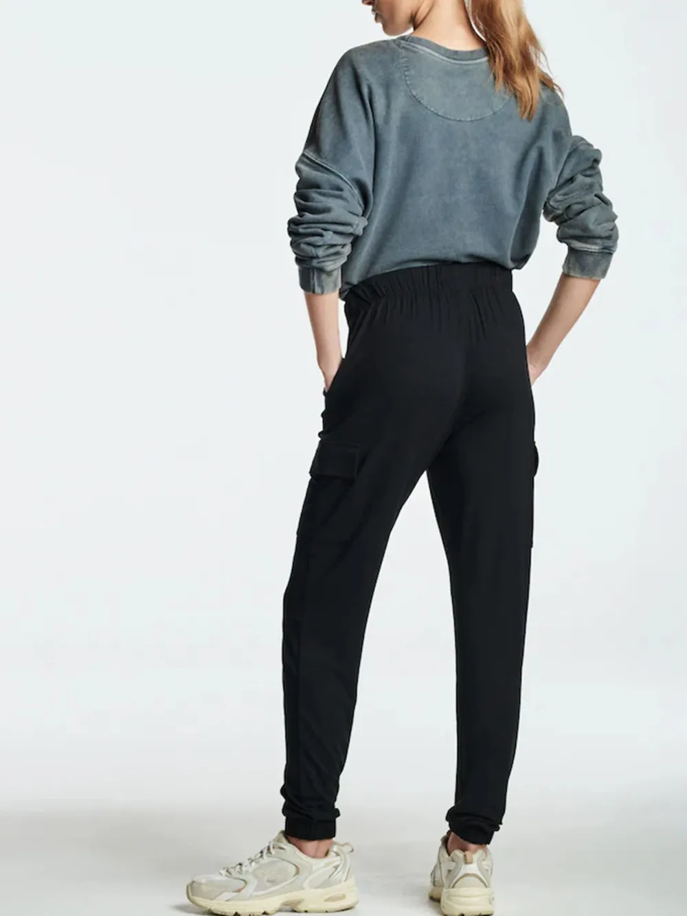 Solid Color Tapered Leg Workout Pants