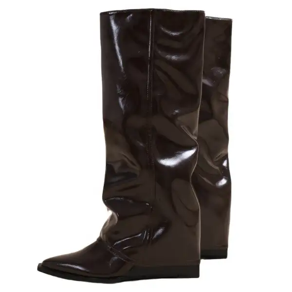 Pointed-Toe Boots with Wide Calf