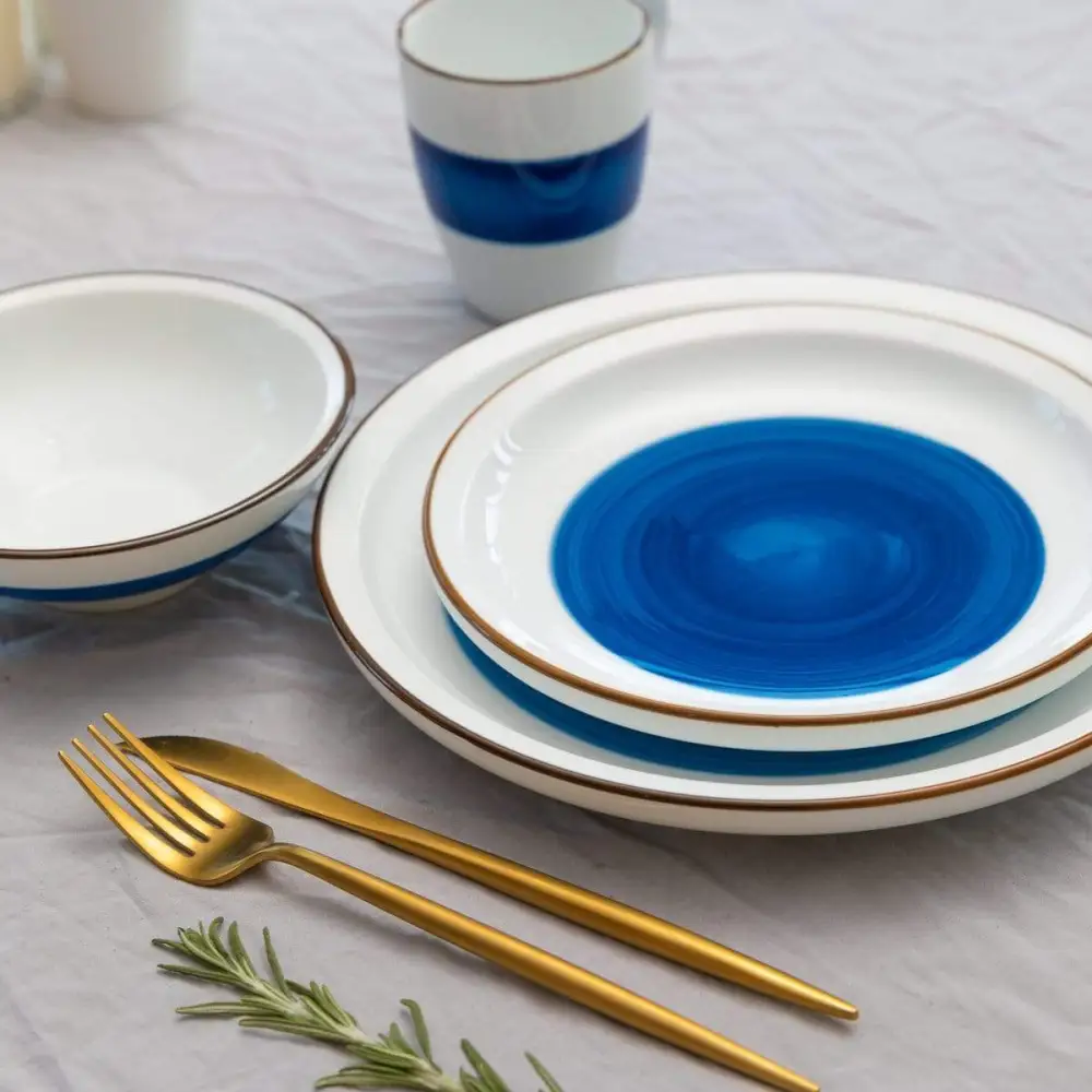 (Store Closing Sale) Flur Dinnerware Set