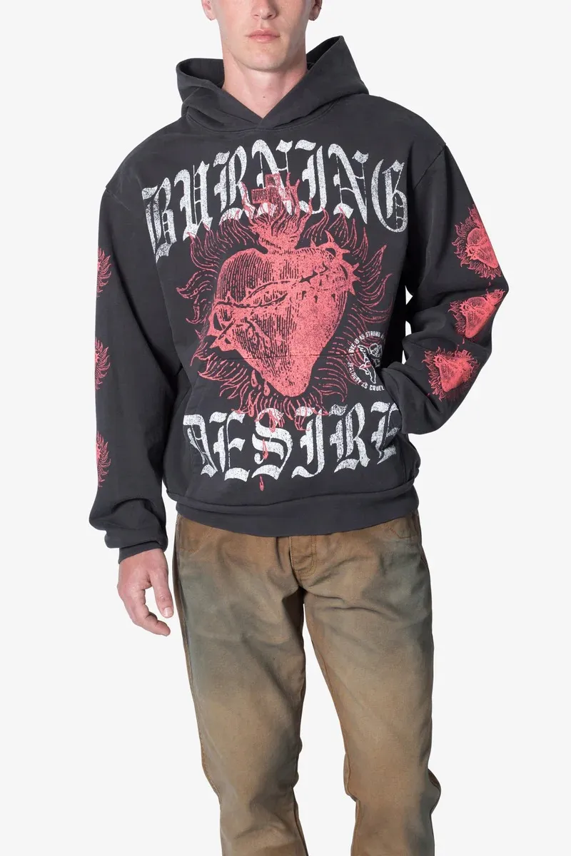 CARBON BLACK HEART GRAPHIC HOODIE