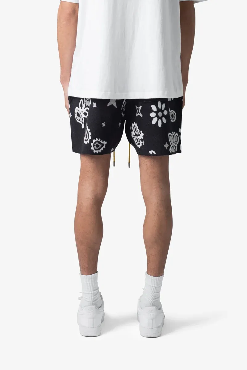 BLACK AND WHITE PAISLEY PRINTED KNIT SHORTS