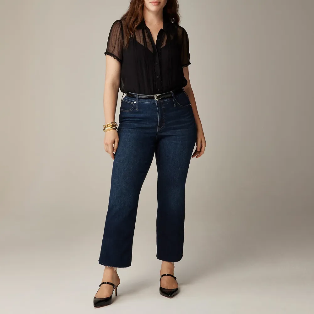 Mid-Rise Stretch Cropped Kickout Jeans