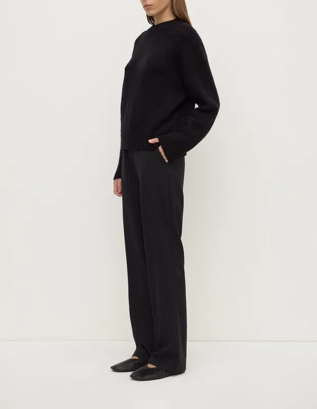 Black Alpaca Blend Cropped Knit Sweater