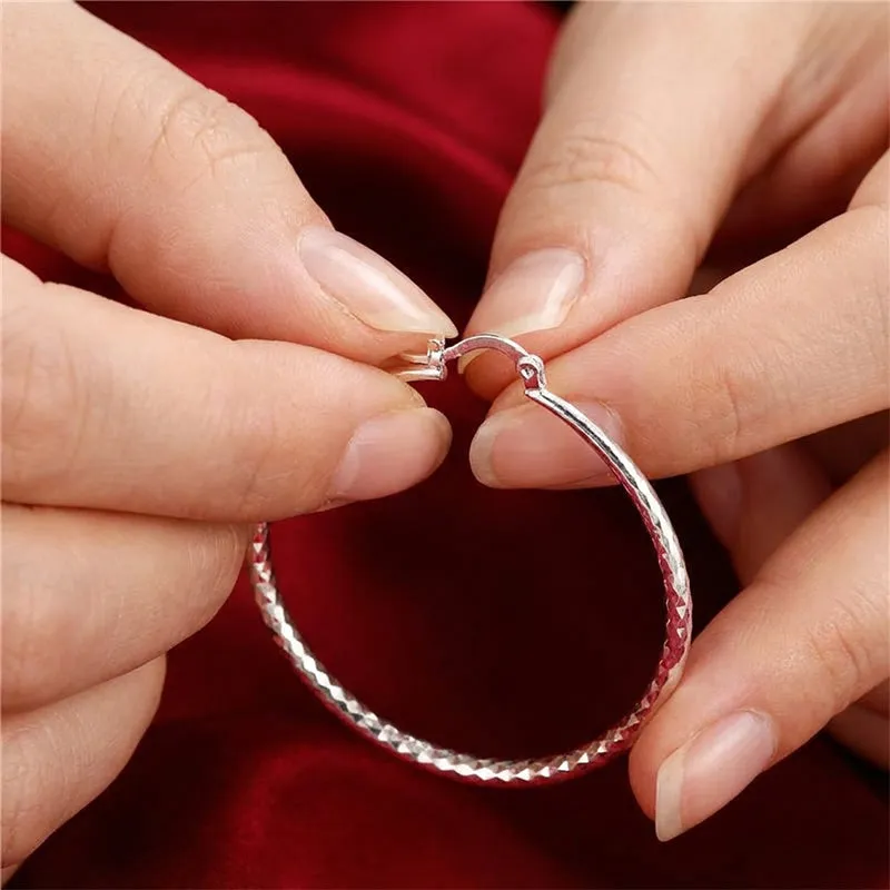 🎁Diamond-Cut Hoop Earrings for Women – Elegant, Sparkling 💎