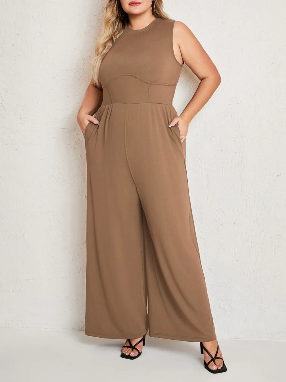 Ladies New Solid Color Sleeveless Straight Pants Suit