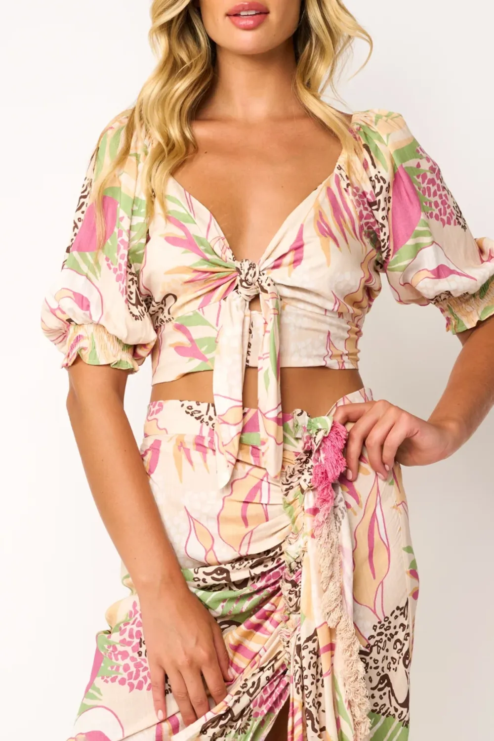 Multicolor Tropical Print Puff Sleeve Crop Top