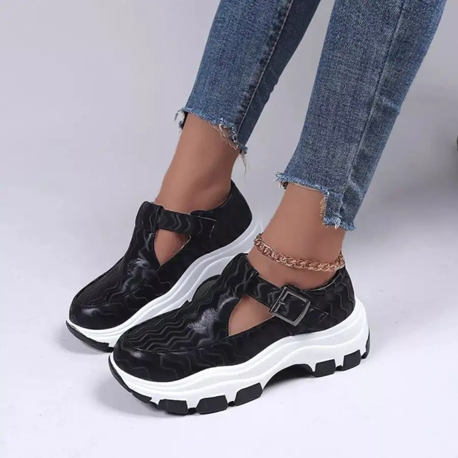 Lightweight Round Toe Platform Sneakers