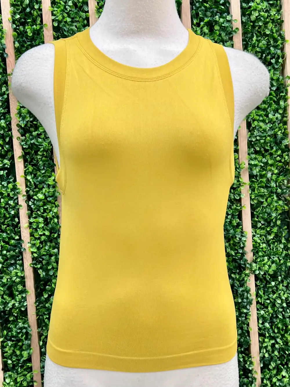 Flat Seamless Crew Neck Top