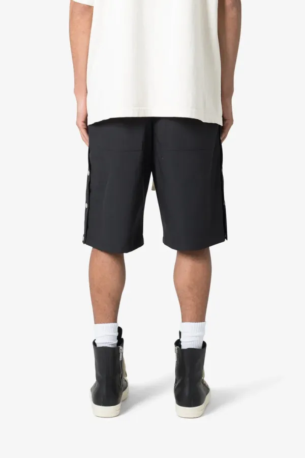 JET BLACK ELASTIC WAIST SHORTS