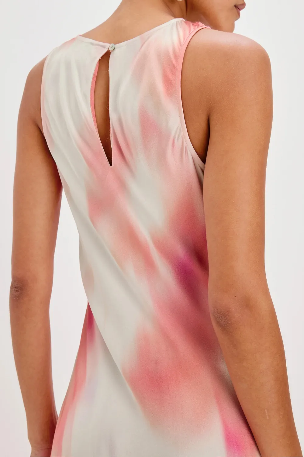 A Pleated Color-Block Dress With An Asymmetrical Side Waist Design