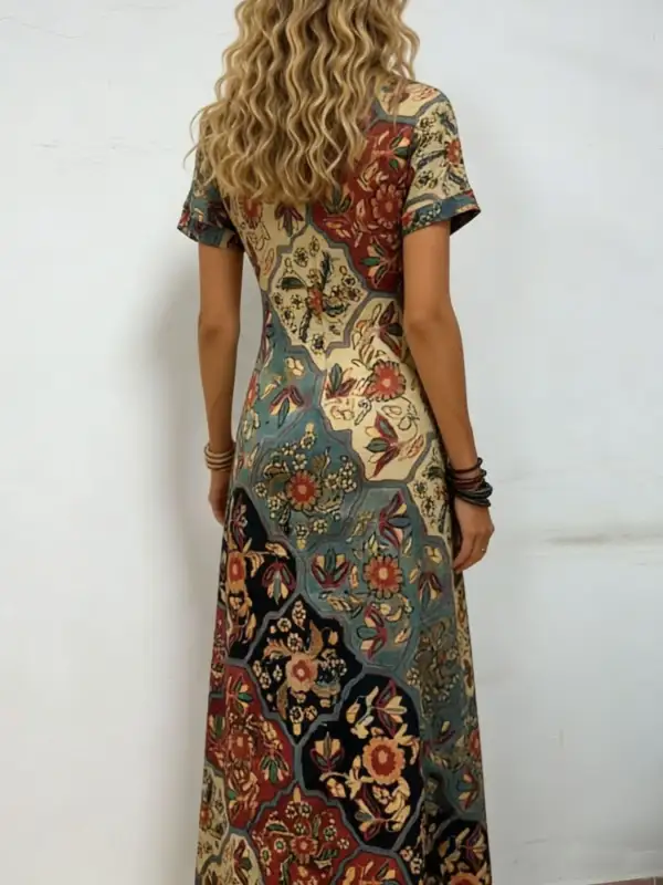 Relaxed Shape Printed V Neck Short Sleeve Midi Dress