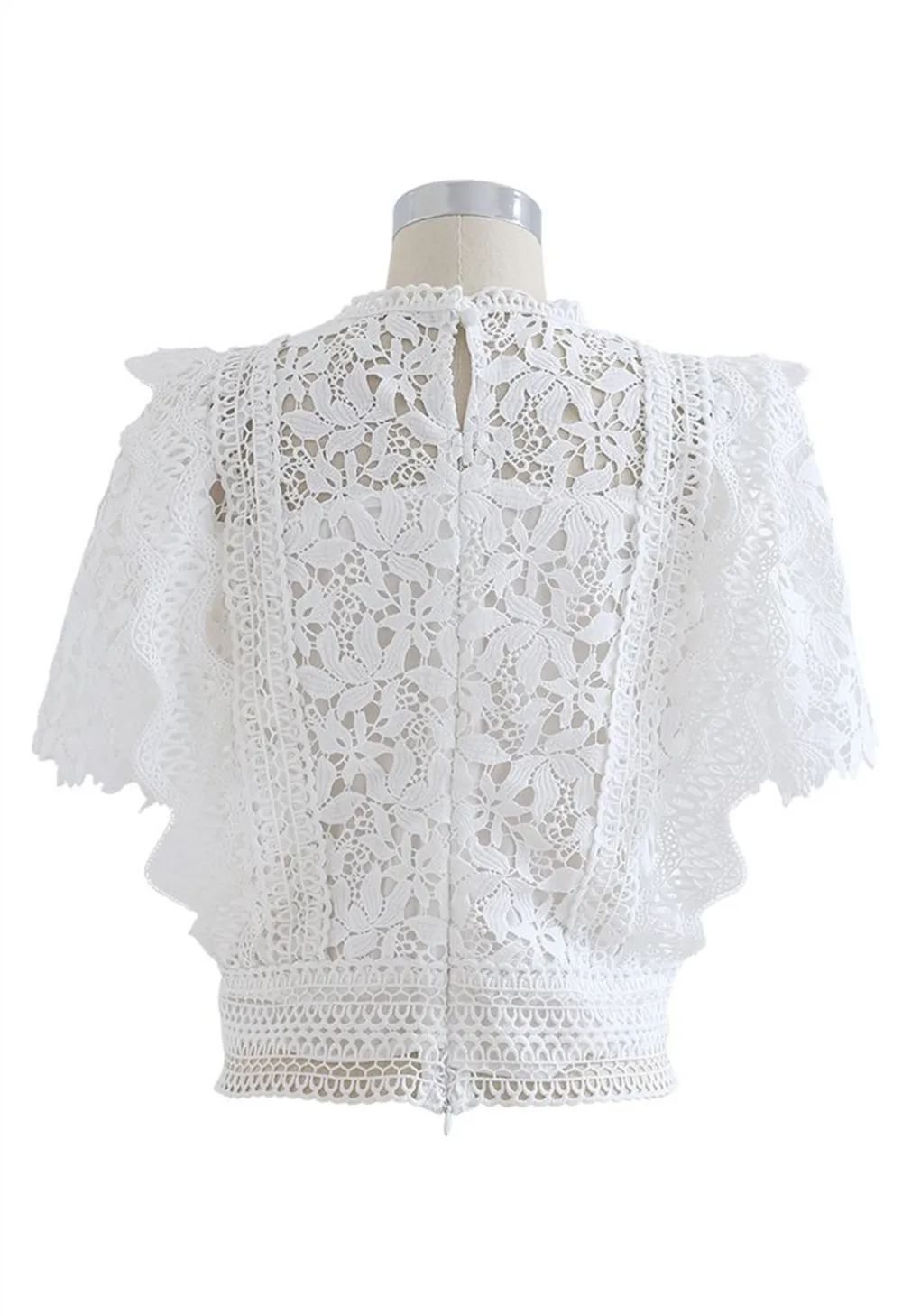 LUSH LEAVES CROCHET TOP IN WHITE