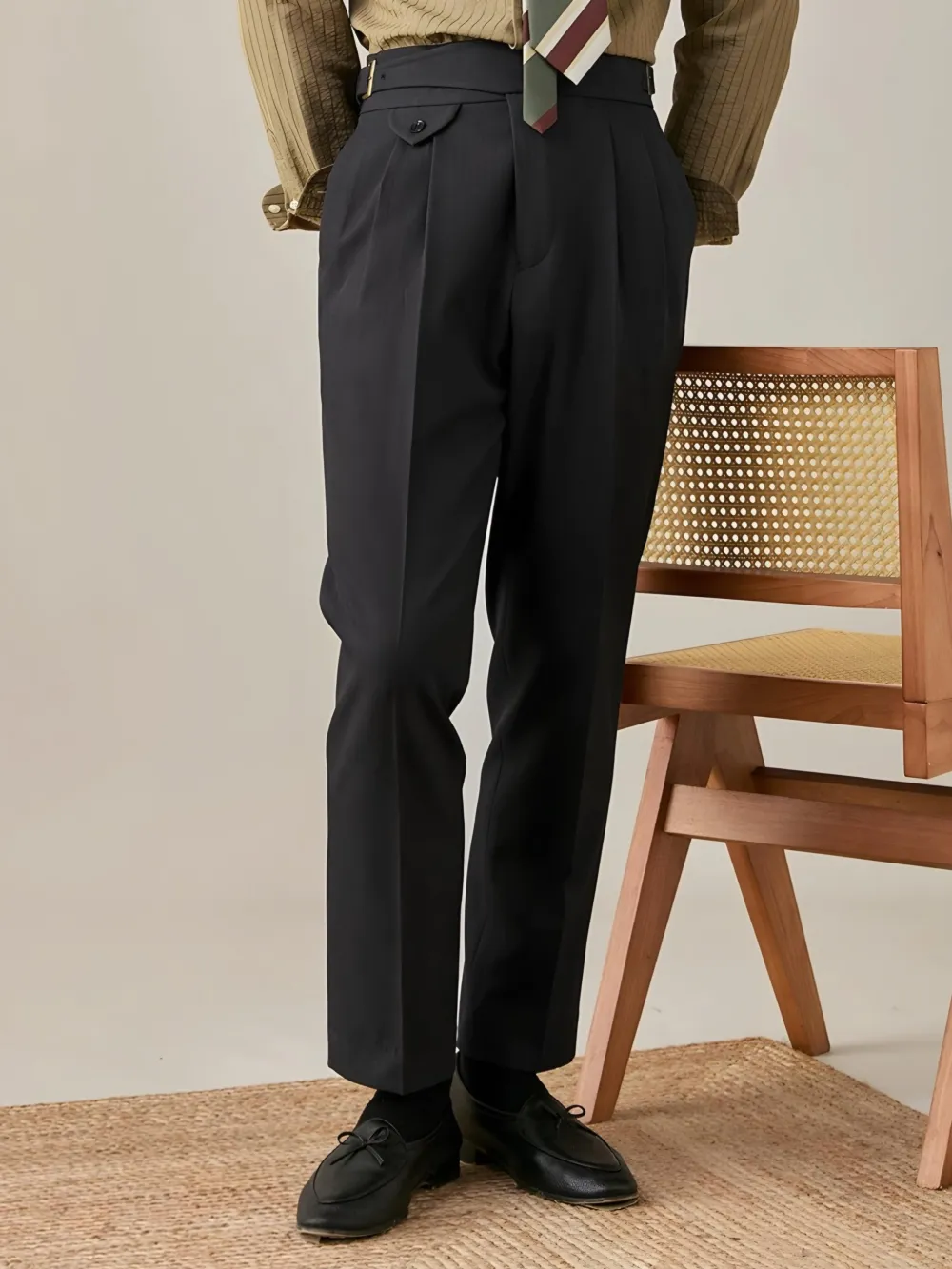 Clean Buckle Waist Trousers